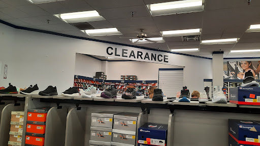 Shoe Store «Shoe Show Mega Store», reviews and photos, 941 N Dupont Blvd #6, Milford, DE 19963, USA