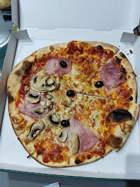 Pepperoni du Pizzas à emporter Kiosque à Pizzas de l'Arbresle - n°10