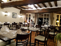 Atmosphère du Restaurant Auberge des Terre-Neuvas à Dinan - n°2