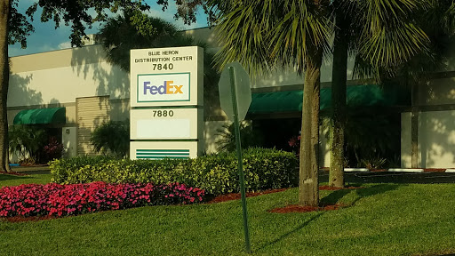 Shipping and Mailing Service «FedEx Ship Center», reviews and photos, 7840 Central Industrial Dr, Riviera Beach, FL 33404, USA