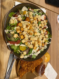 Salade César du Restaurant halal Brendy's Café La Défense à Puteaux - n°4