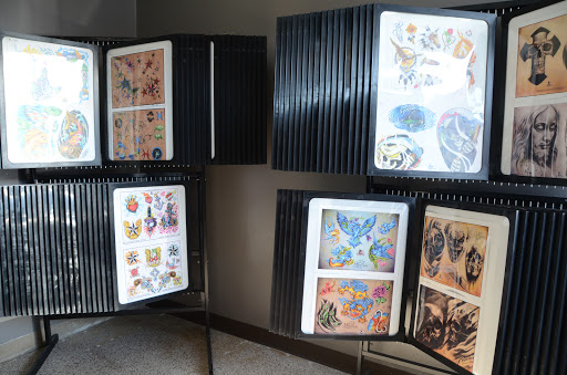 Explore barb wire tattoo ideas, creative tattoo ideas in Clarksville, available at Uncle Bobs Tattoos