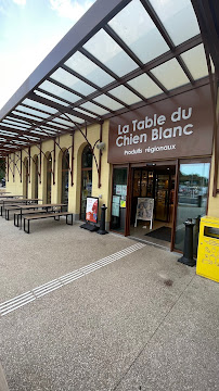 Extérieur du Restaurant Aire du Chien Blanc - A6 à Pouilly-en-Auxois - n°10