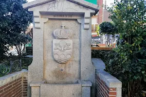 Plaza de la Fuente image