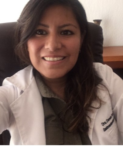 Dra. Deneb Pérez Morales, Gastroenterólogo