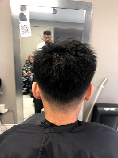 Hair Salon «Headquarters Hair & Beauty Salon», reviews and photos, 16625 Redmond Way # L, Redmond, WA 98052, USA