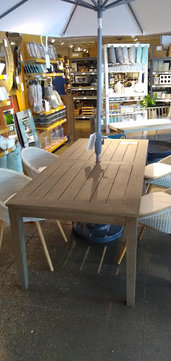 Furniture Store «Crate and Barrel Outlet», reviews and photos, 1700 Prince St, Alexandria, VA 22314, USA