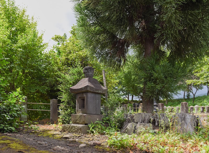 沼田平八郎景義の墓