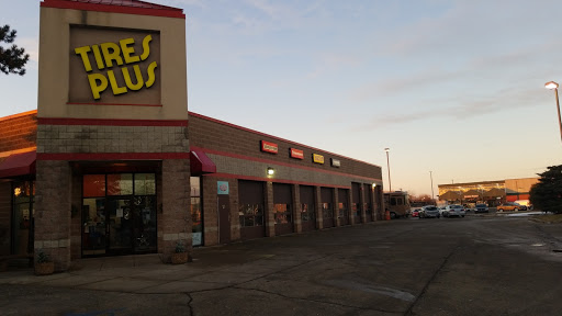 Tire Shop «Tires Plus of Kenosha», reviews and photos, 7424 74th Pl, Kenosha, WI 53142, USA