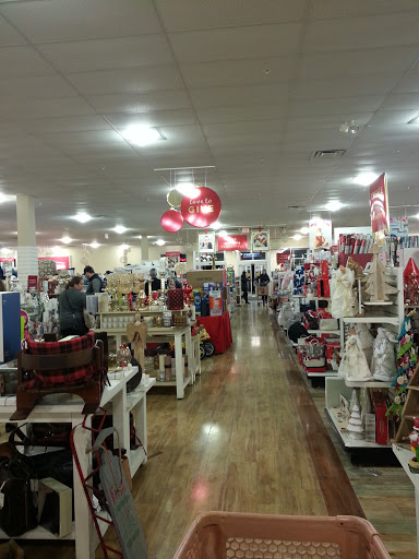 Department Store «HomeGoods», reviews and photos, 1444 E Golf Rd, Schaumburg, IL 60173, USA