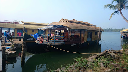 Thejaswini Houseboat