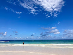 Playa Gibara'in fotoğrafı geniş bir kıyı şeridi ile birlikte