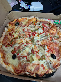 Plats et boissons du Pizzeria Pizza Du Pont à Nîmes - n°1