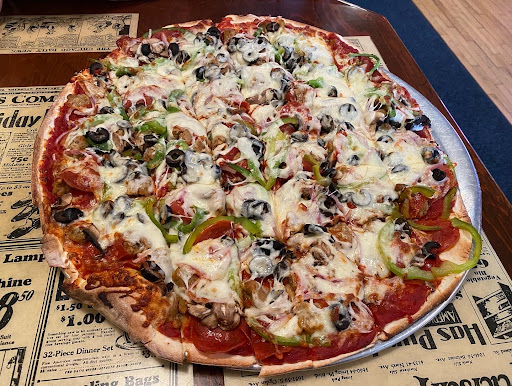 Pizza Restaurant «The Italian Pie Shoppe & Winery», reviews and photos, 1670 Grand Ave, St Paul, MN 55105, USA