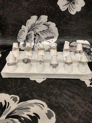 Pawn Shop «AAA Ultimate Pawn», reviews and photos, 2541 N 11th St #13, Lincoln, NE 68521, USA