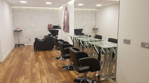 Kurly Peluquería y Estética en Boadilla del Monte, Madrid
