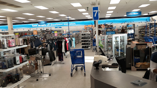 Clothing Store «Ross Dress for Less», reviews and photos, 240 N Courtenay Pkwy, Merritt Island, FL 32953, USA