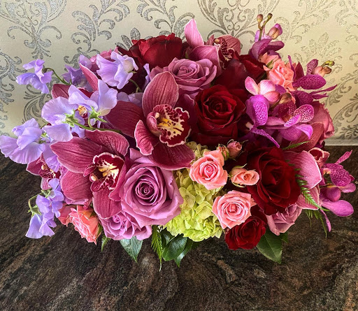 Florist «Fleur De Lis Florists», reviews and photos, 6588 Quinton Ln, Tujunga, CA 91042, USA