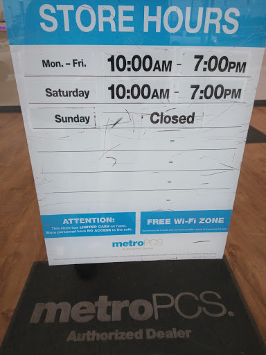 Cell Phone Store «MetroPCS Authorized Dealer», reviews and photos, 2415 E M 21, Owosso, MI 48867, USA