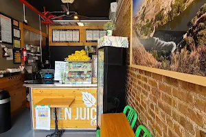 Green Juice Cafe. image