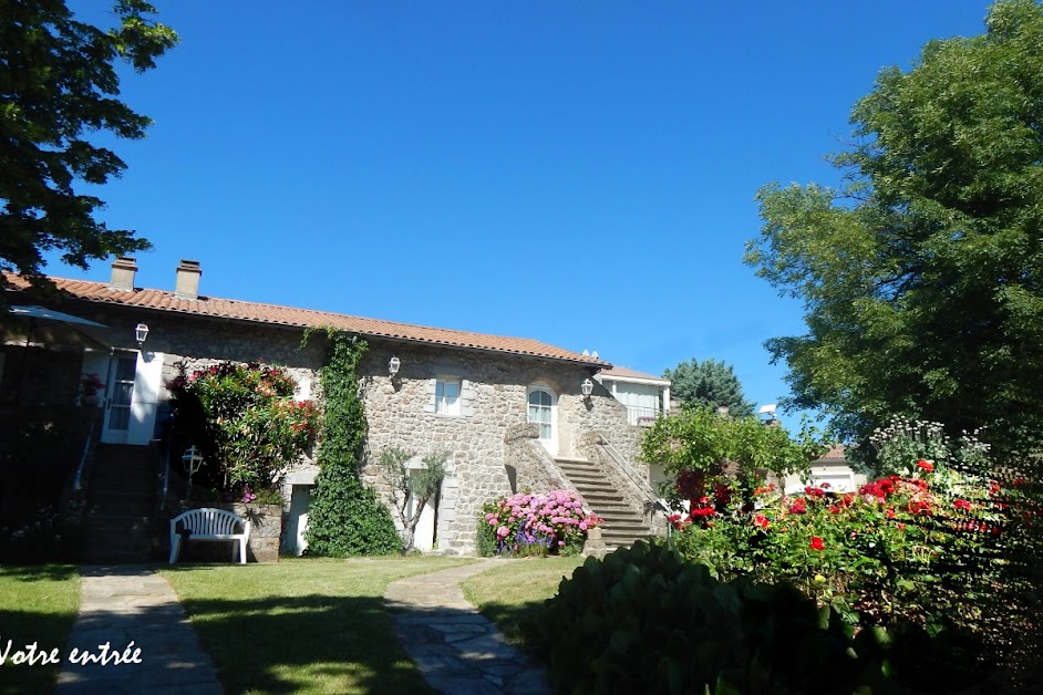 Le bien-être au champ : Maison de vacances à la campagne avec jardin, idéal curistes, proche thermes de Neyrac, Ardèche à Meyras