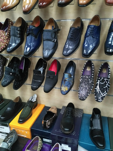 Shopping Mall «Marketplace Mall», reviews and photos, 2101 Peters Creek Pkwy, Winston-Salem, NC 27127, USA