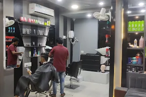 OLG Professional Men’s Spa, Salon & Hair Fixing image