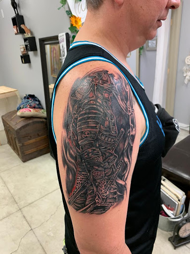 Explore rattlesnake tattoo ideas, creative tattoo ideas in Springfield, available at InkI.Adore