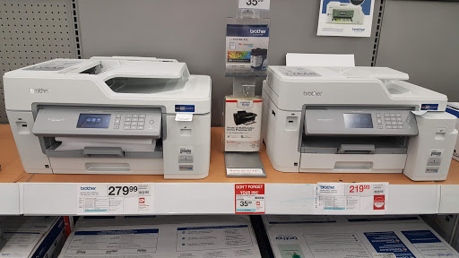 Office Supply Store «Staples», reviews and photos, 7708 Richmond Hwy, Alexandria, VA 22306, USA