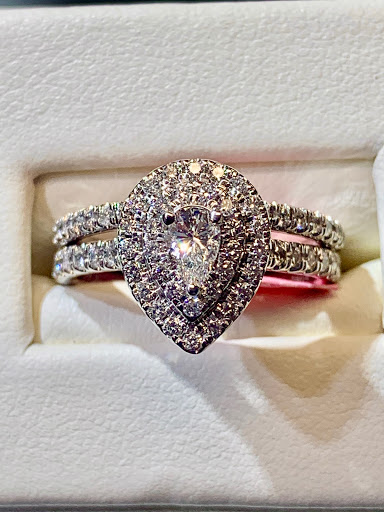 Jewelry Store «Unclaimed Diamonds», reviews and photos, 113 S 8th St, Philadelphia, PA 19106, USA