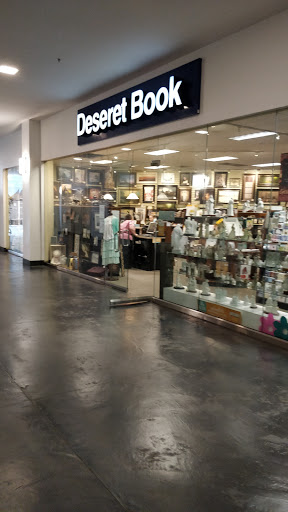 Deseret Book, 8657 Villa La Jolla Dr 121 B, La Jolla, CA 92037, USA, 