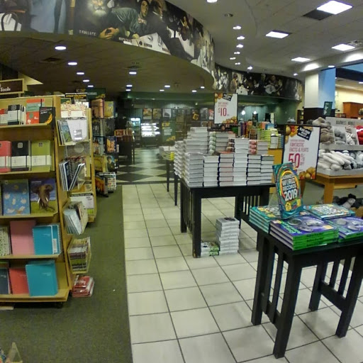 Book Store «Barnes & Noble», reviews and photos, 4015 Medina Rd, Akron, OH 44333, USA