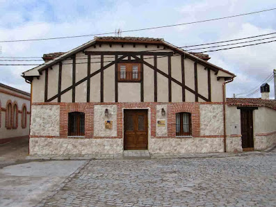 Casa Rural Senda Del Alba Plaza Mayor, 3, 40217 Fresneda de Cuéllar, Segovia, España