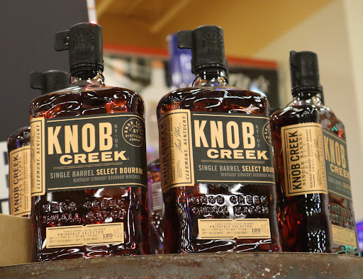 Liquor Store «Whitehouse Liquor & Wine», reviews and photos, 650 Hylan Dr, Rochester, NY 14623, USA