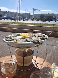 Plats et boissons du Restaurant de fruits de mer Chez Roger à Marseille - n°6