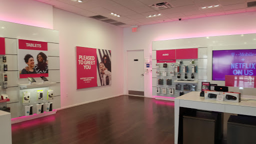 Cell Phone Store «T-Mobile», reviews and photos, 247 Westlake Center, Daly City, CA 94015, USA
