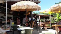 Atmosphère du Restaurant dansant La Guinguette du lac à Lupiac - n°10