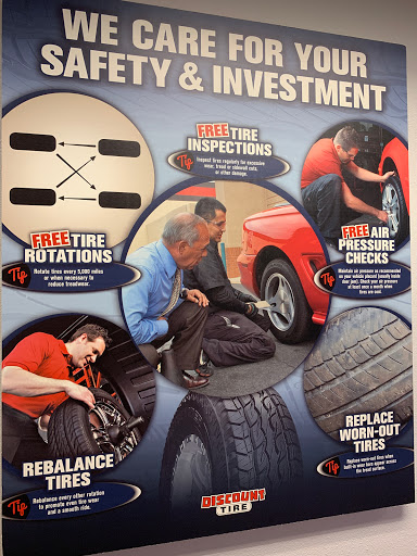 Tire Shop «Discount Tire Store - Kirkland, WA», reviews and photos, 12410 NE 124th St, Kirkland, WA 98034, USA