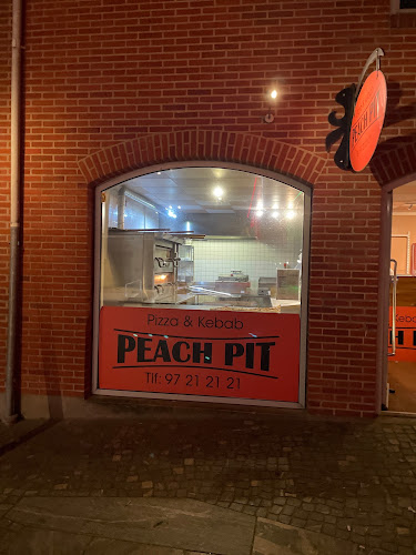 Peach Pit - Herning