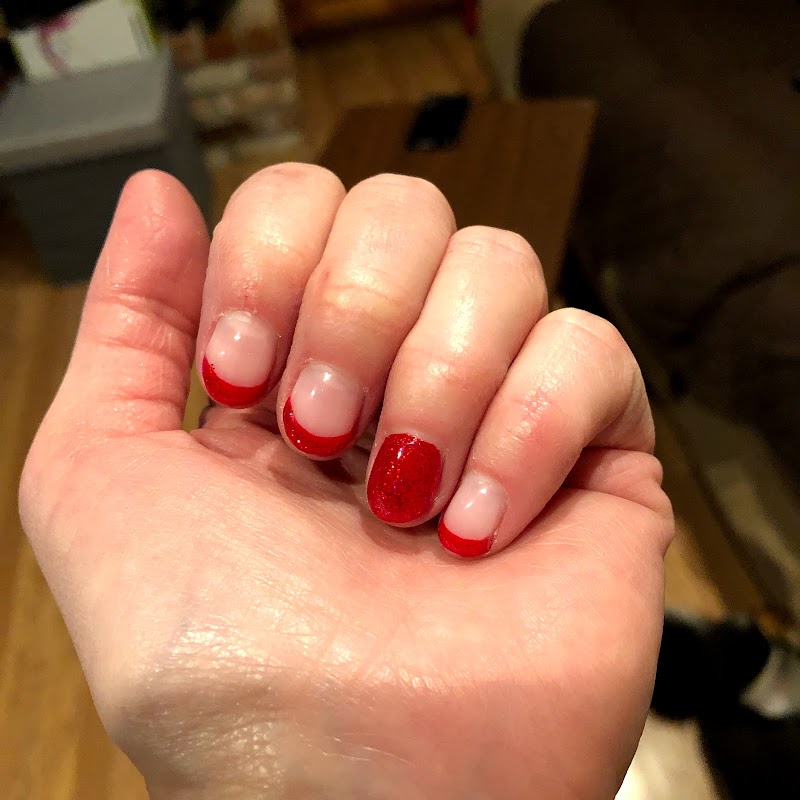 Red Nails Spa