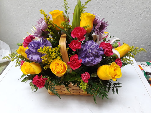Florist «Divine Designs Floral & Tropicals», reviews and photos, 208 Oakfield Dr, Brandon, FL 33511, USA