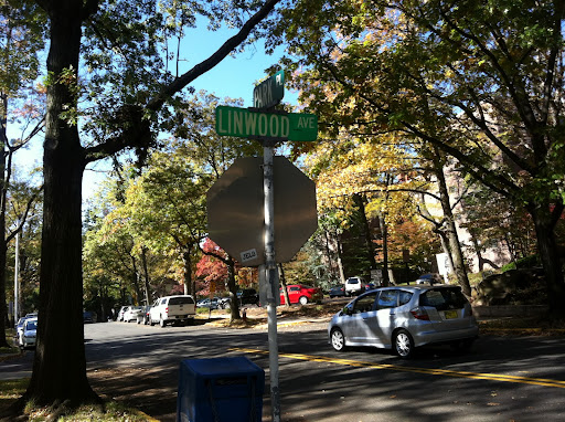 Shopping Mall «Linwood Plaza Shopping Center», reviews and photos, 158 Linwood Dr, Fort Lee, NJ 07024, USA