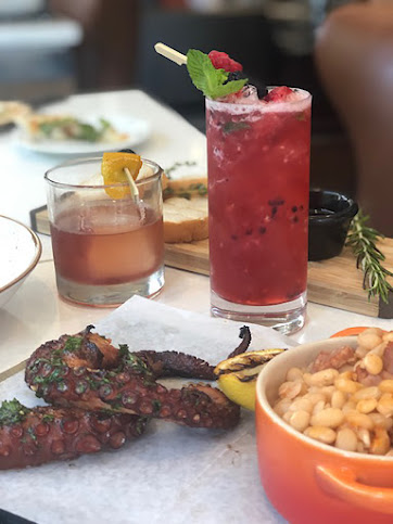 Kitchen on San Fernando by null