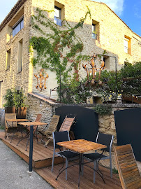 Atmosphère du Restaurant LE VIEUX BISTROT à Cabrières-d'Avignon - n°2