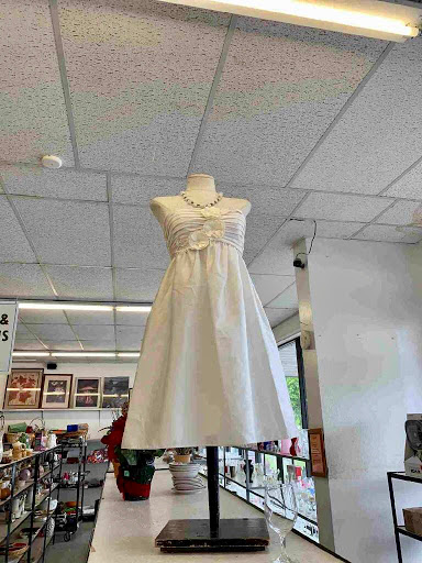 Thrift Store «Thrifty Bargains», reviews and photos, 1472 Bridge St, Yuba City, CA 95993, USA