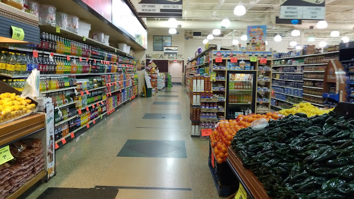 Grocery Store «Super Mercados El Guero», reviews and photos, 850 N Farnsworth Ave, Aurora, IL 60505, USA
