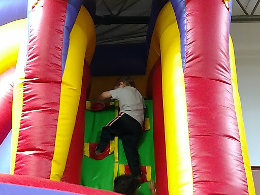 Amusement Center «Kangaroo Palace», reviews and photos, 3524 Green St, Norton Shores, MI 49444, USA