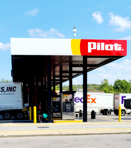 Pilot Travel Center, 502 Gordonsville Hwy, Gordonsville, TN 38563, USA, 