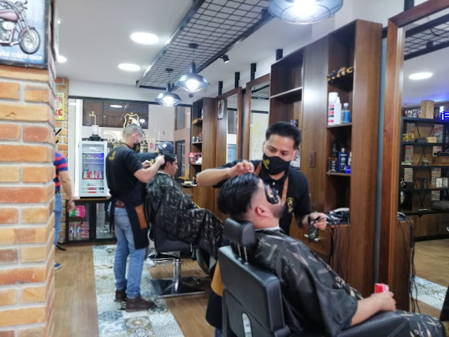Barbaros Barber Shop - Loja