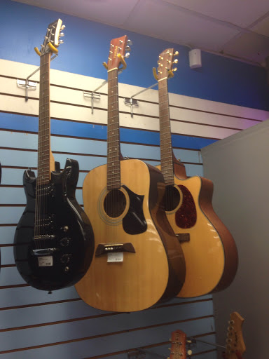 Pawn Shop «South Harbor Pawn Shop», reviews and photos, 3438 Annapolis Rd, Baltimore, MD 21227, USA